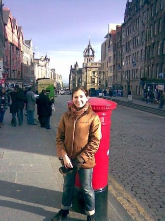 Scottish ancestry tours -exploring family history in Edinburgh 